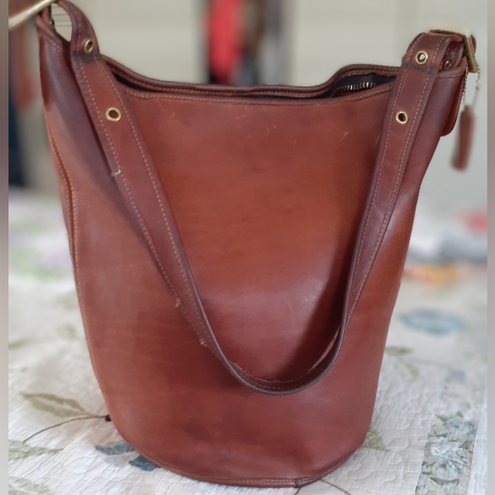 Vintage RARE NYC Coach XL Duffel Sac in British tan